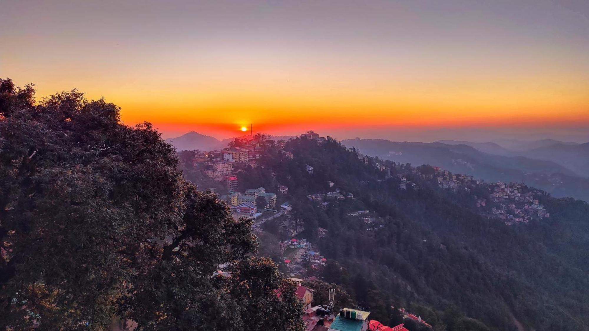 The Ashoka Inn 300Mts Walkable From Mall Road Shimla Buitenkant foto