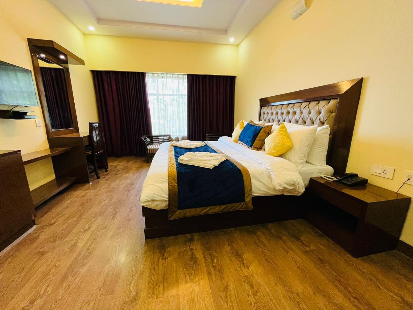 The Ashoka Inn 300Mts Walkable From Mall Road Shimla Buitenkant foto
